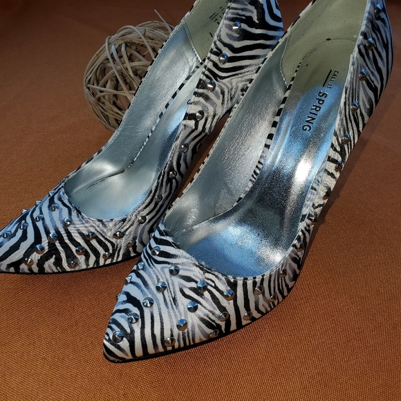 Zebra Studded Heels - Picture 6 of 9